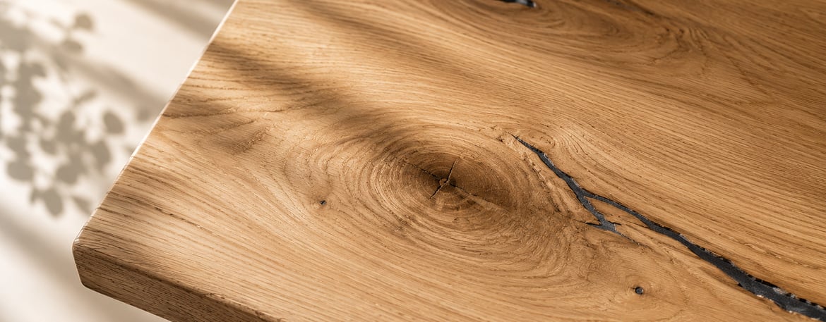 Detail struktury masivního dubu – Kohoutek Old Wood Design